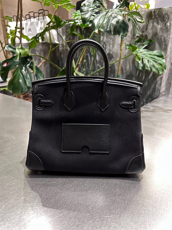  Contemporary carryall bag carried on shoulder 10