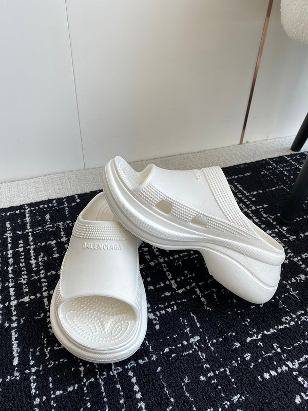 Zivas Charm Elevated Essentials Designer Sandals (All-Day Wearable Design) – Lifestyle Shot