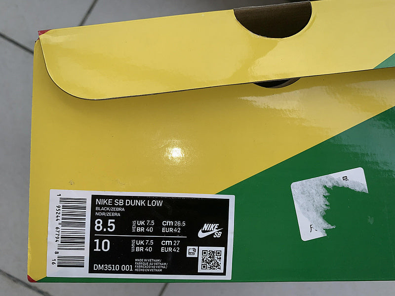 Nike Men's & Women's Premium Athletic Sneakers — Style 199 detail view