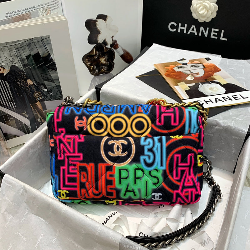  women's handbag, versatile design, view 5