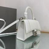 Zivas Charm Timeless Appeal Statement Handbag (Contemporary Shape Language) – Close-Up Detail