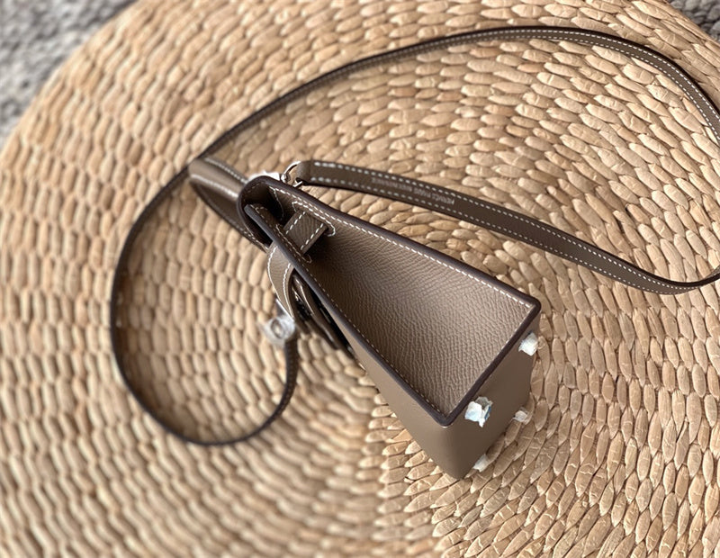  smart structured bag detail view showing craftsmanship