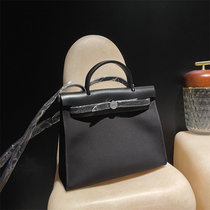  Refined everyday bag front view 19