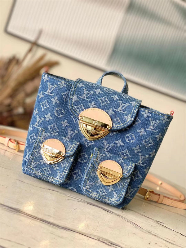 shopper bag interior and compartment view