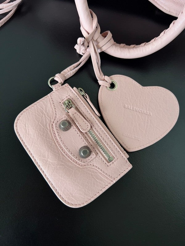 Zivas Charm Signature Style Statement Handbag (Structured Everyday Essential) – Styled Look