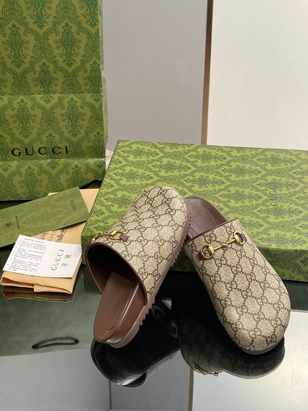 Gucci two-tone luxury sneakers view 4 breathable knit upper