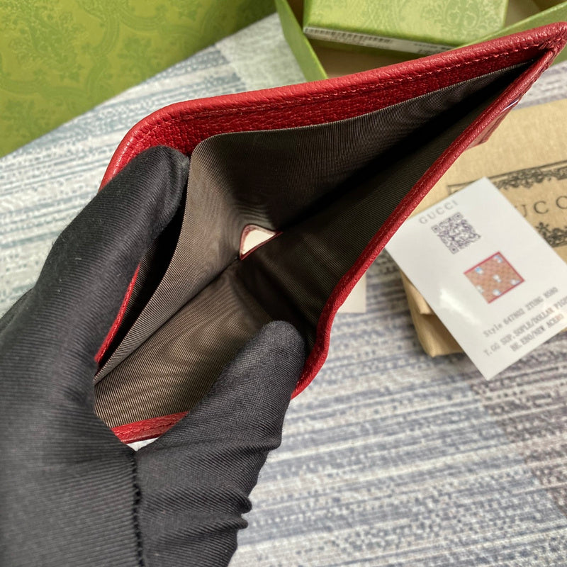 Close-up detail of elevated statement women's handbag – women's designer-style accessory