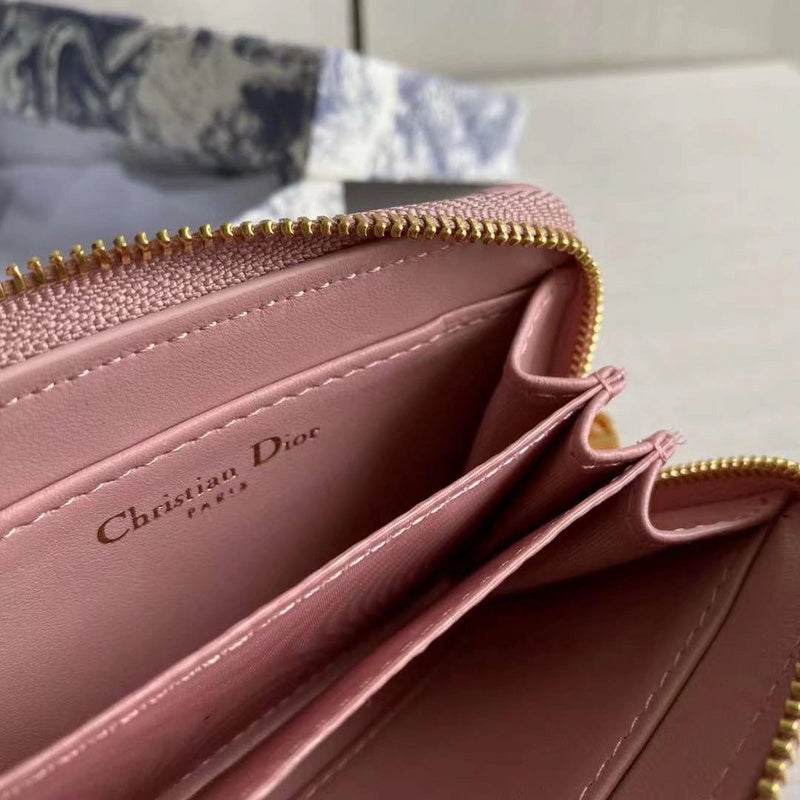Front view of modern statement women's handbag – women's designer-style accessory