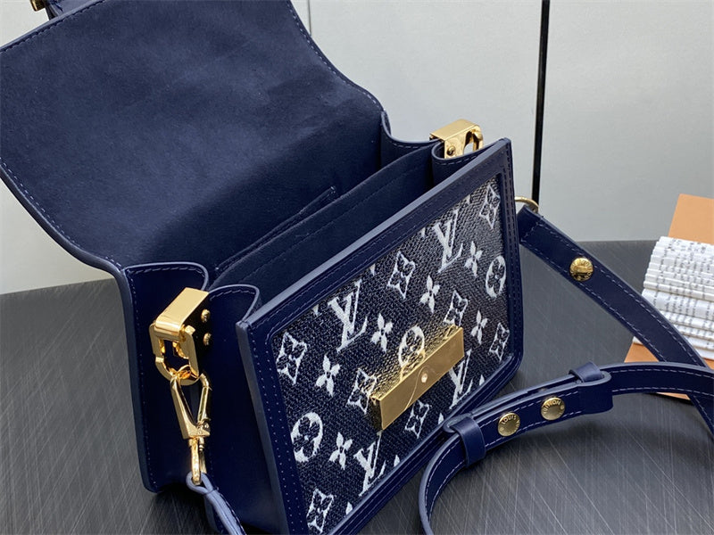  carryall bag interior and compartment view 9