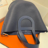  satchel interior and compartment view