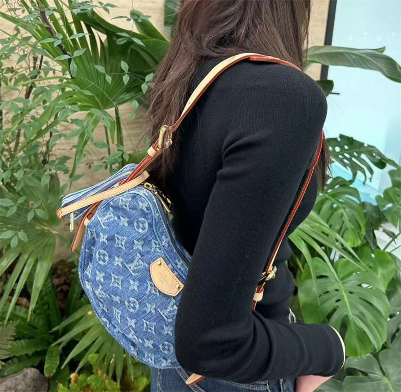  understated crossbody bag styled with outfit 12