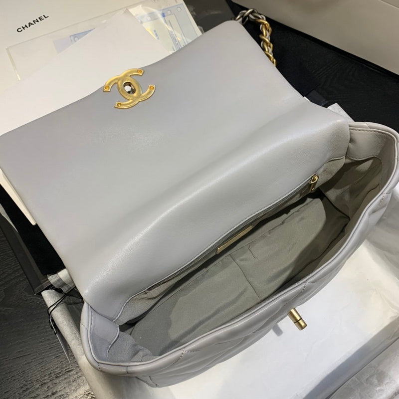  women's handbag, versatile design, view 3