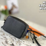 Interior view of everyday-luxe signature women's handbag – women's luxury accessory