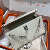  tote bag interior and compartment view 15