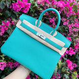Interior view of sculpted premium bag