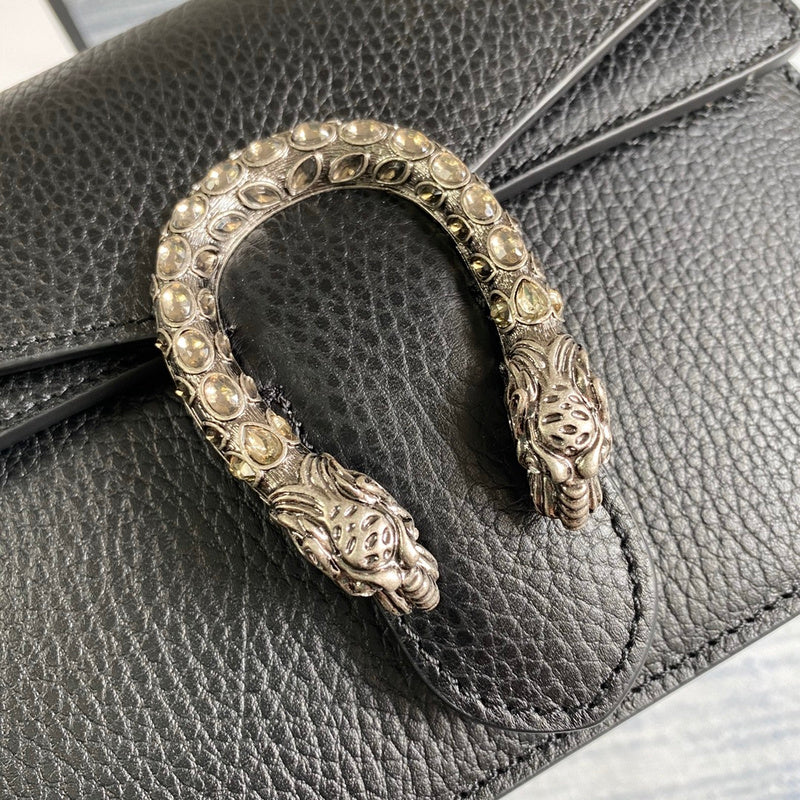 Styled lifestyle shot of everyday-luxe signature women's handbag – women's designer-style accessory
