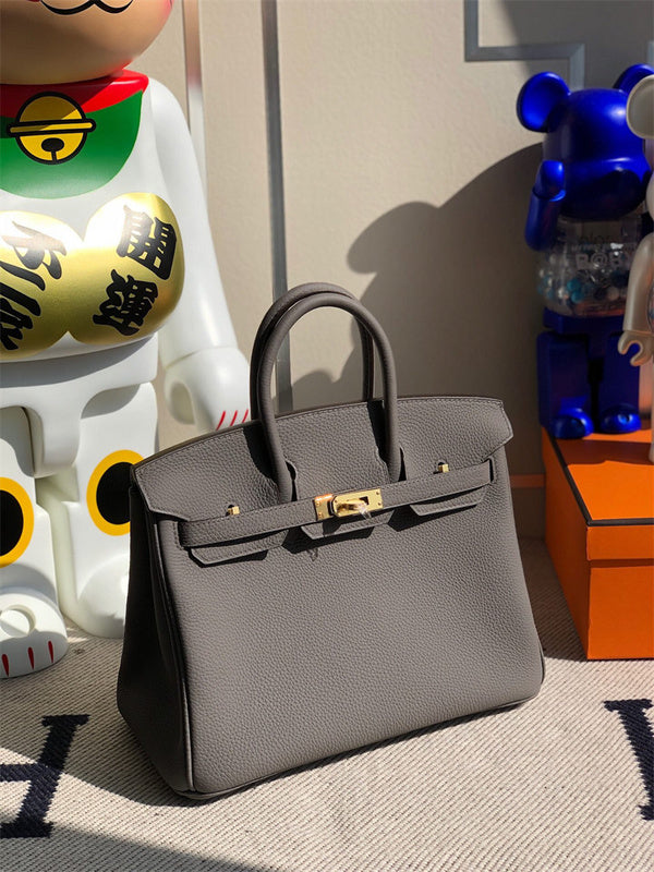  Sleek shopper bag front view 7