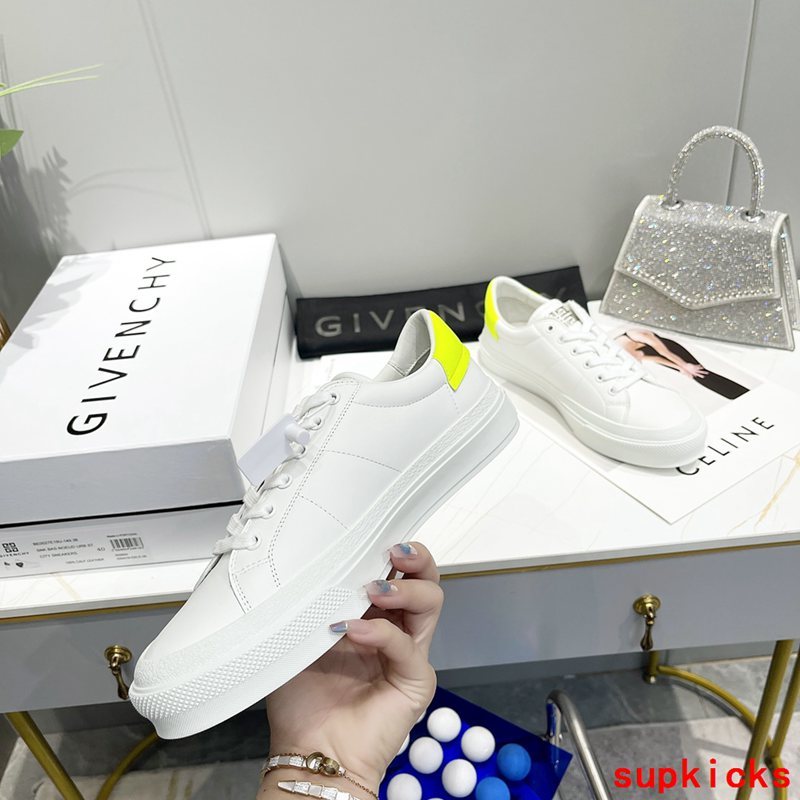 Givenchy shoes Style 096 - sole and craftsmanship detail