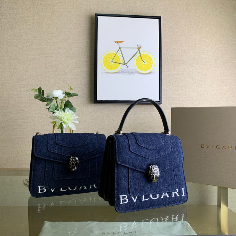 Classic Premium PU Leather Handbag - Refined Silhouette | Women's Luxury Handbag #1715 - close-up detail shot (image 3) of designer-inspired handbag