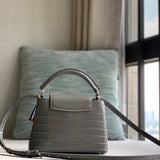  Classic shopper bag carried on shoulder 40