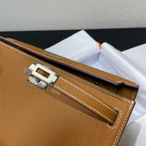  clean-lined carryall bag styled with outfit 18