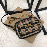 Ziva's Charm handbag – detail view (one versatile size)