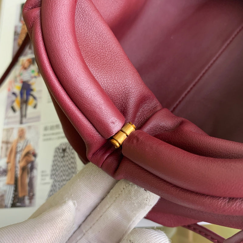 Bold Vegan Leather Handbag - Everyday Elegance | Women's Designer-Inspired Purse #1738 - hardware and detail close-up (image 5) of designer-inspired handbag