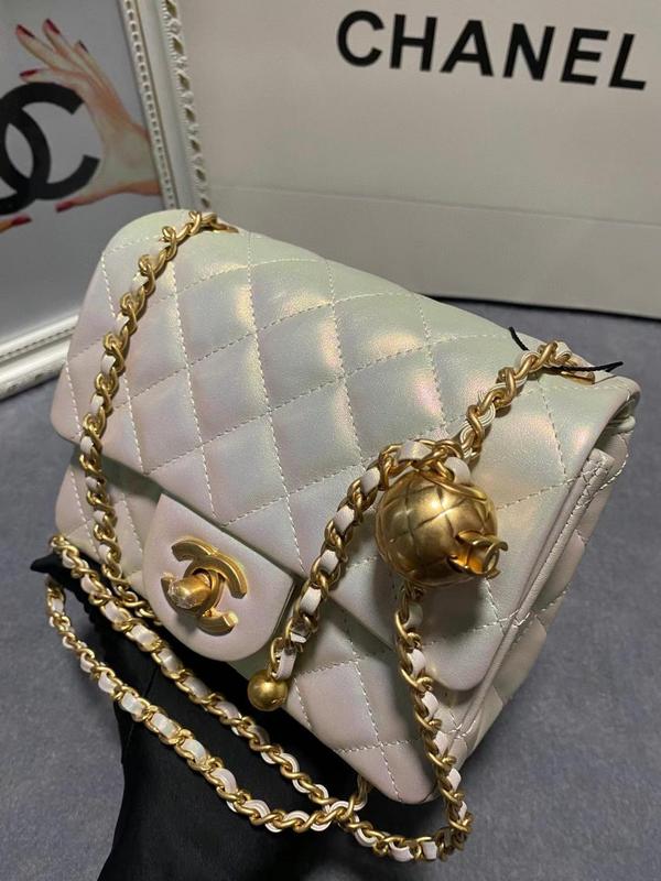 Zivas Charm Timeless Appeal Fashion Handbag (Refined Practical Design) – Interior View