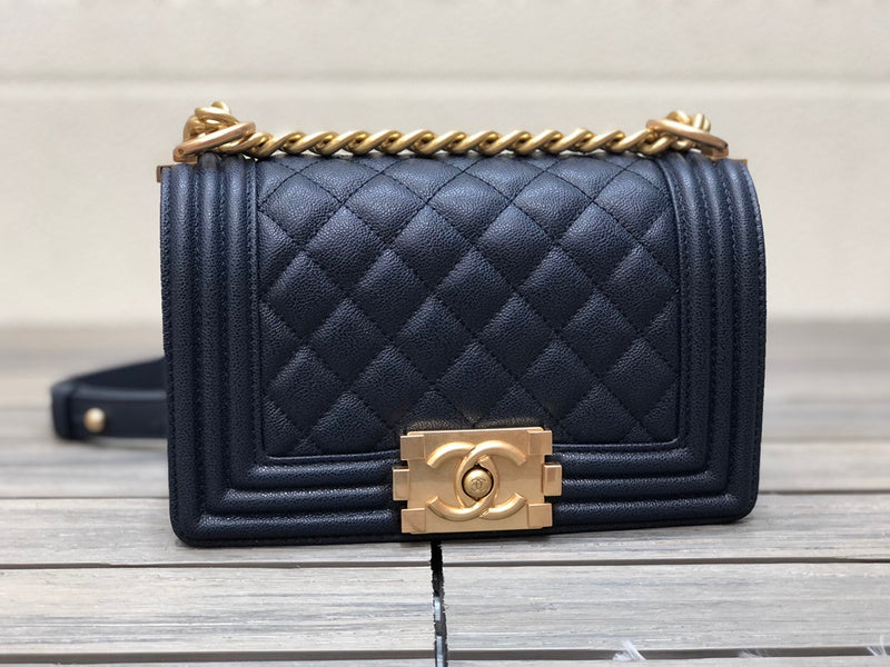  mid purse view 1