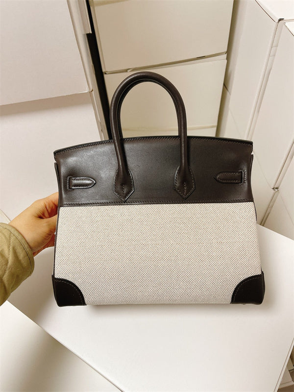  Structured carryall bag front view 7