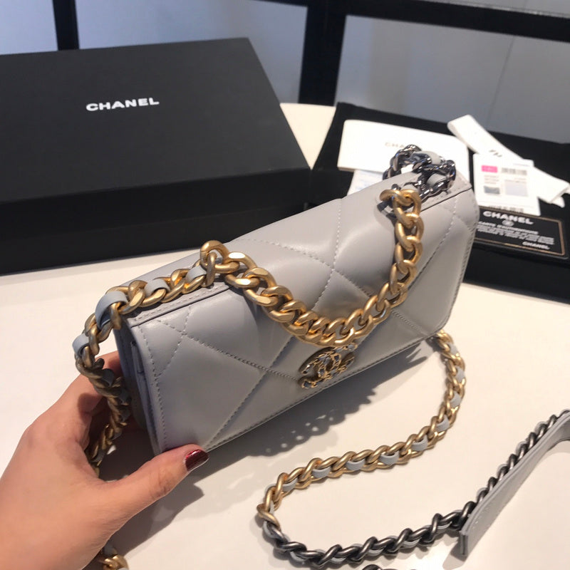 Zivas Charm Timeless Appeal Fashion Handbag (Considered Detail & Form) – Detail View