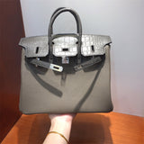  minimalist carryall bag styled with outfit
