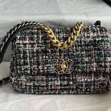 Zivas Charm Modern Edge Everyday Handbag (Structured Everyday Essential) – Close-Up Detail