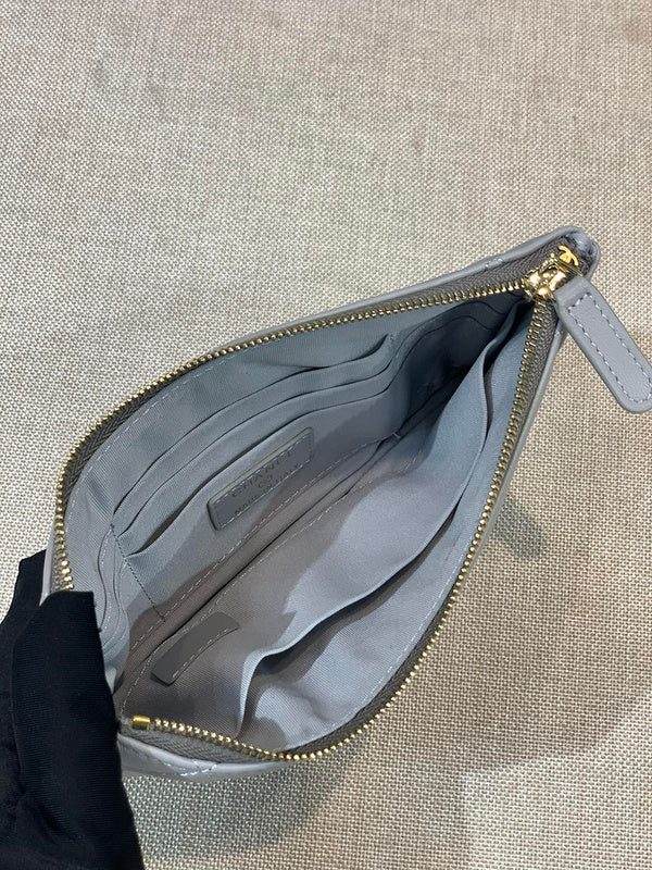  women's handbag, mid design, view 3