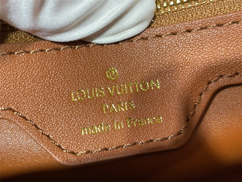  streamlined satchel detail view showing craftsmanship