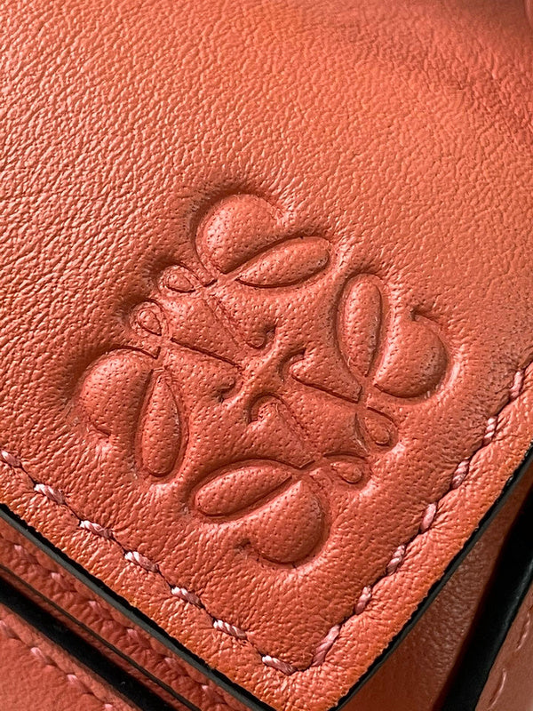 Ziva's Charm handbag – full view (12.5cm*18cm*8cm)