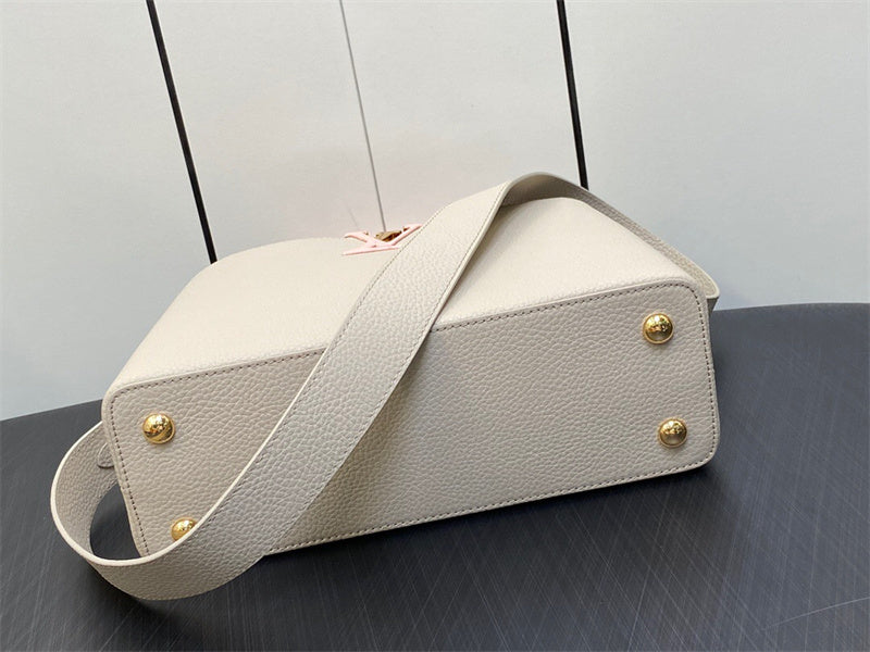  top-handle bag interior and compartment view