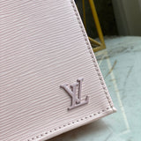 Handle and strap detail of structured elevated women's handbag – women's statement bag