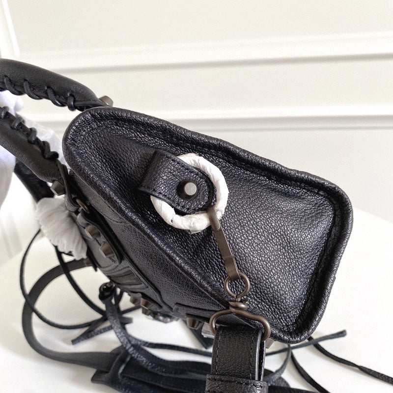 Zivas Charm Signature Style Statement Handbag (Refined Practical Design) – Styled Look