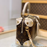 Interior view of everyday-luxe sleek women's handbag – women's everyday handbag