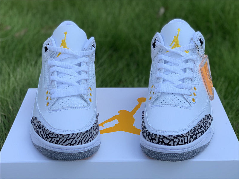 Nike Men's & Women's Designer Lifestyle Shoes — Style 068 angle view