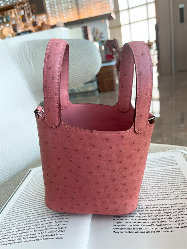 Streamlined shopper bag front view 7