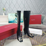 Back view of Roger Vivier luxury piece style No.086