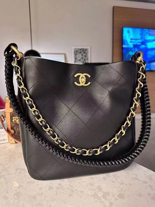  women's handbag, versatile design, view 5