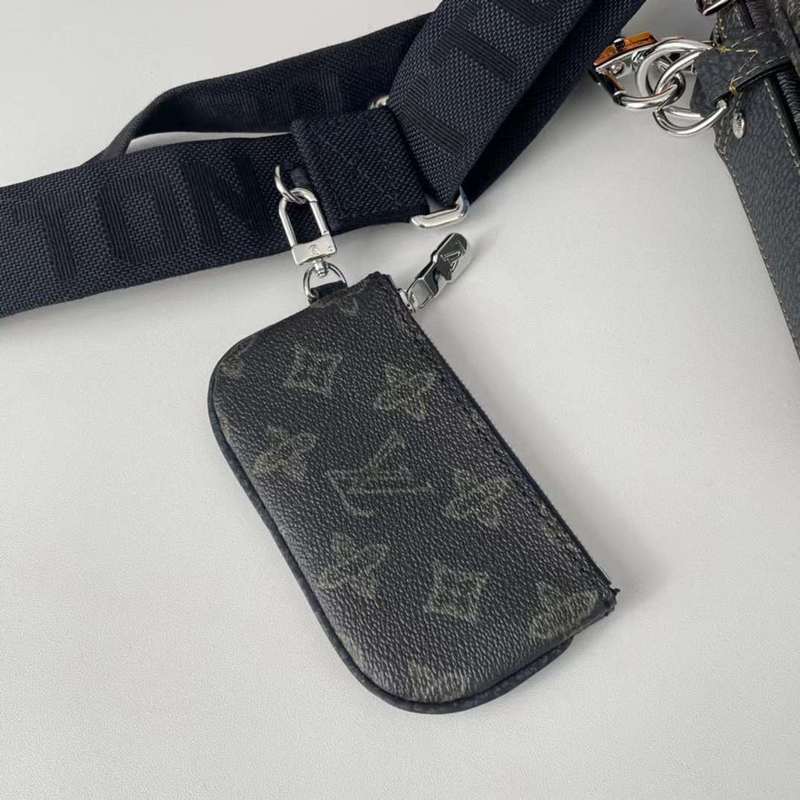 Handle and strap detail of classic signature women's handbag – women's everyday handbag