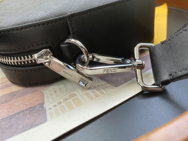 Ziva's Charm handbag – back view (22cm*15cm*4.5cm)