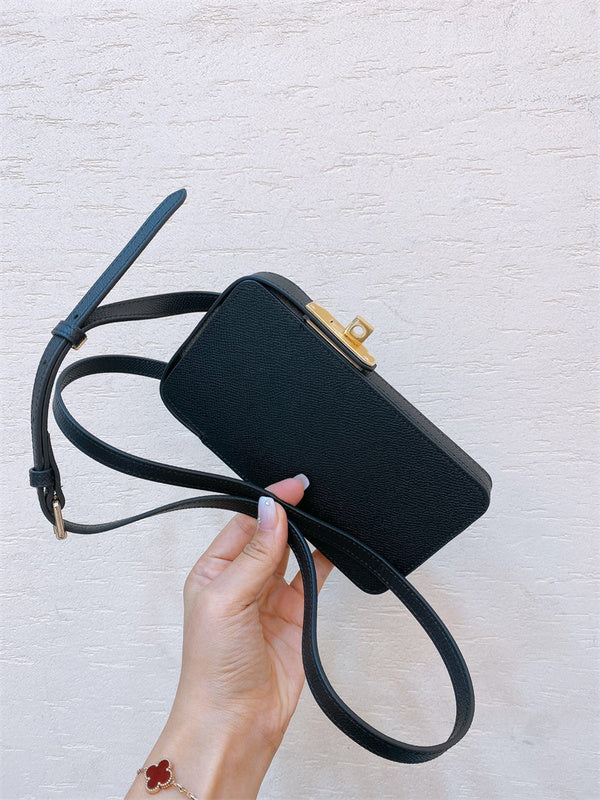  Sophisticated satchel front view