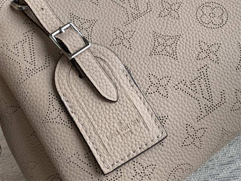  streamlined structured bag styled with outfit