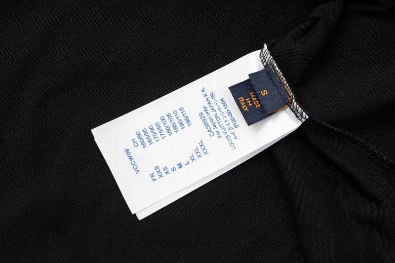 Front view of Louis Vuitton cotton t-shirt with logo-detail design