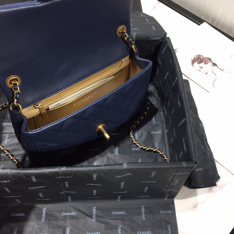 Zivas Charm Modern Edge Fashion Handbag (Refined Practical Design) – Interior View